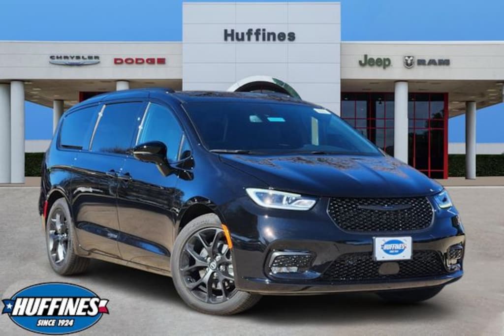 New 2026 Chrysler Pacifica LIMITED Passenger Van