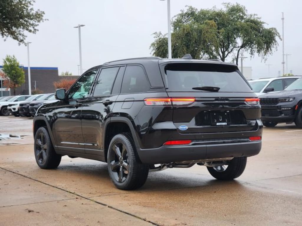 New 2025 Jeep Grand Cherokee LIMITED 4X2 Sport Utility