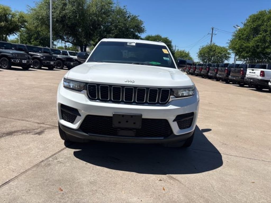 Certified 2025 Jeep Grand Cherokee Laredo SUV
