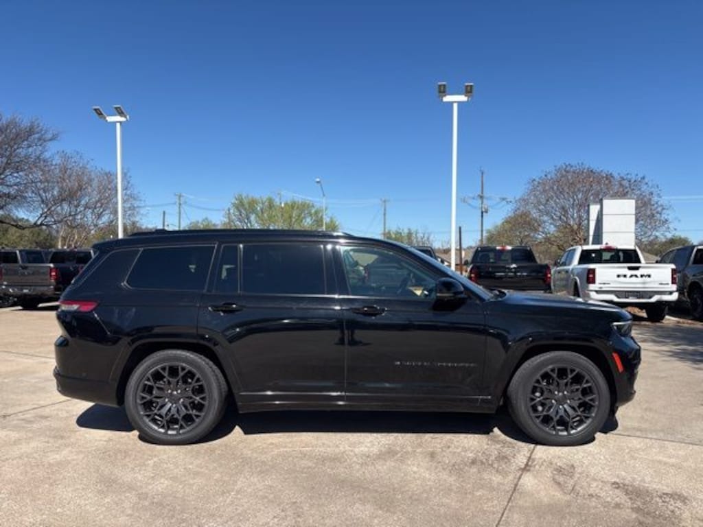 Used 2023 Jeep Grand Cherokee L Summit SUV