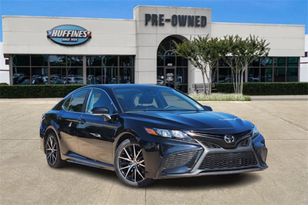 Used 2024 Toyota Camry SE Sedan