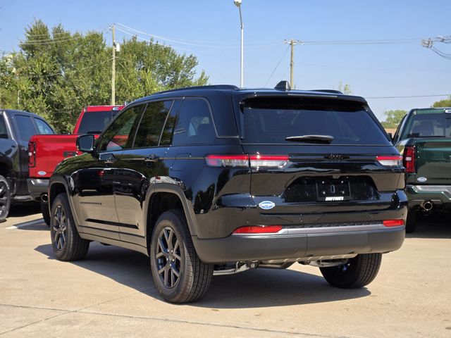 New 2027 Jeep Grand Cherokee 2 Row LAREDO 4X Sport Utility