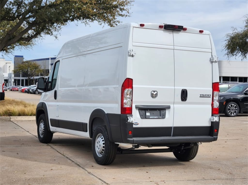 New 2024 Ram ProMaster PROMASTER 1500 TRADESMAN CARGO VAN HIGH ROOF 136' Cargo Van