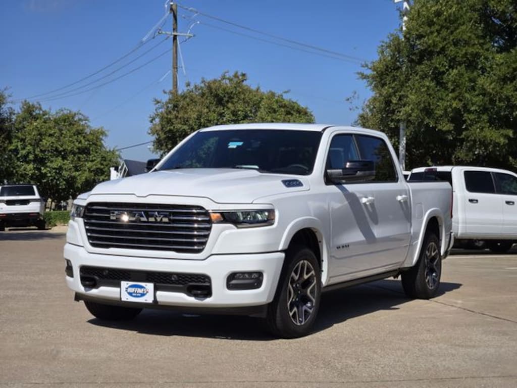 New 2026 Ram 1500 LARAMIE CREW CAB 4X2 5'7 BOX Pickup