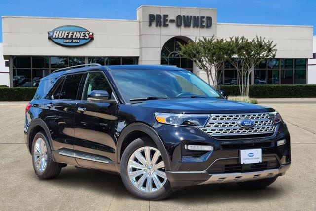 2022 Ford Explorer Limited RWD's photo