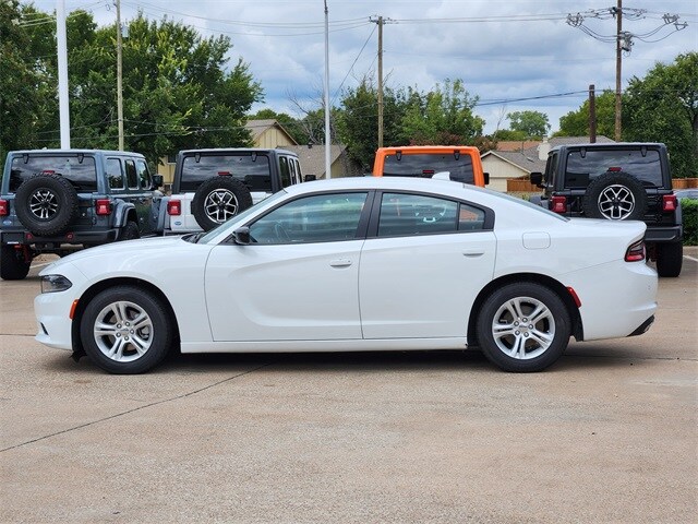 2023 Dodge Charger SXT photo 3