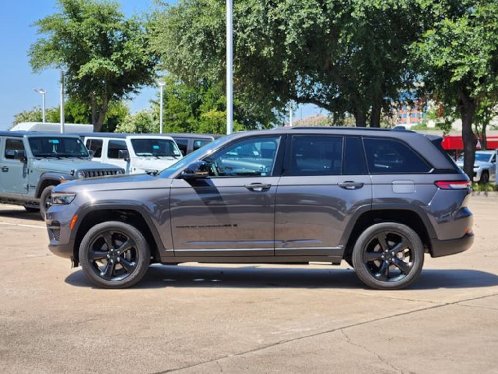Certified 2023 Jeep Grand Cherokee Laredo SUV
