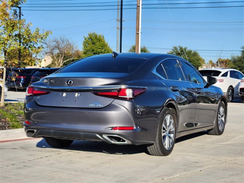 Used 2020 Lexus ES 350 Sedan