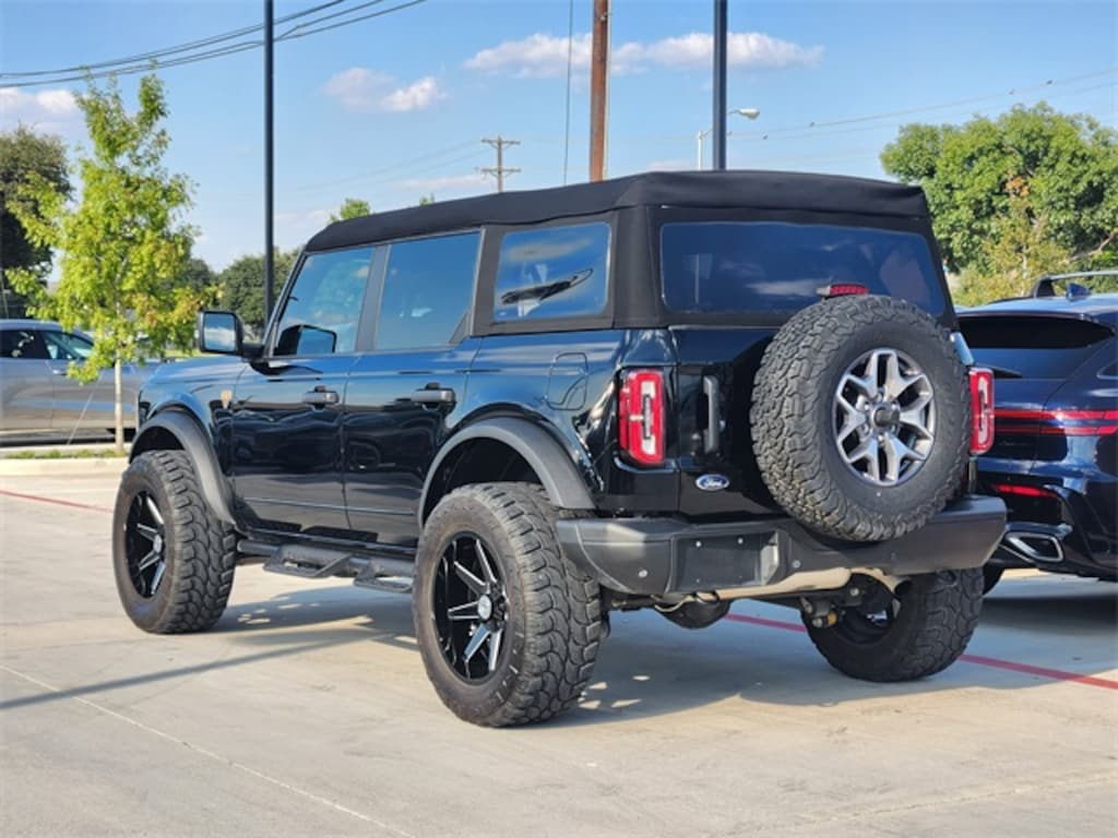 Used 2023 Ford Bronco Badlands SUV