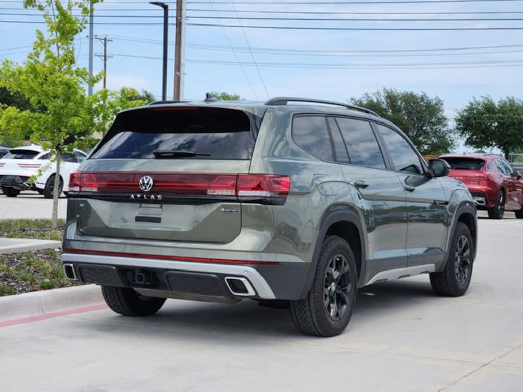 Used 2024 Volkswagen Atlas 2.0T Peak Edition SE w/Technology SUV