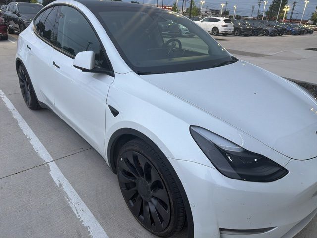 2022 Tesla Model Y Performance Dual Motor All-Wheel Drive's photo