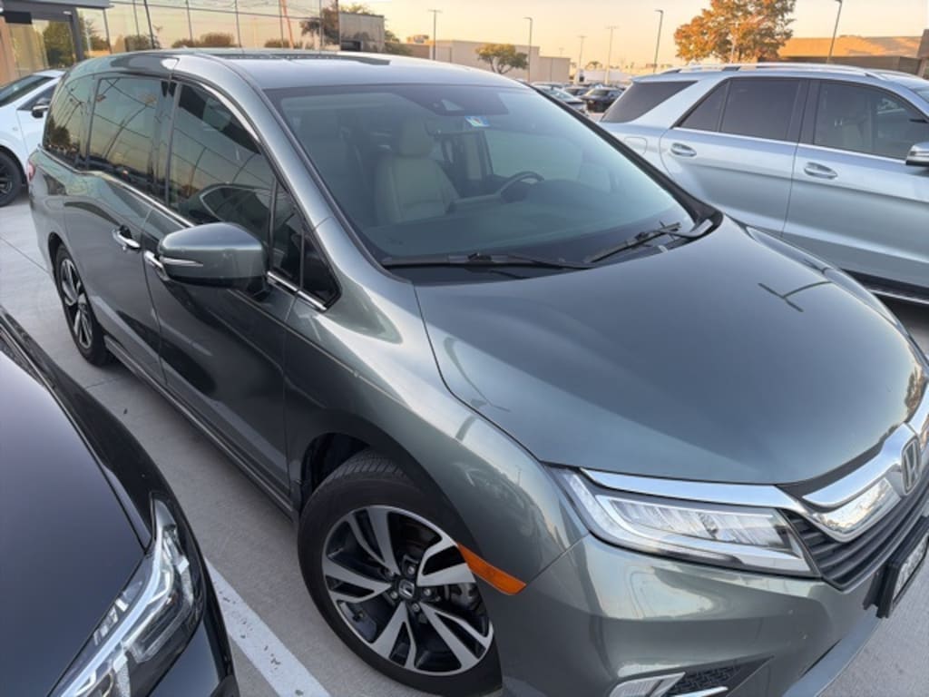 Used 2019 Honda Odyssey Elite Minivan/Van