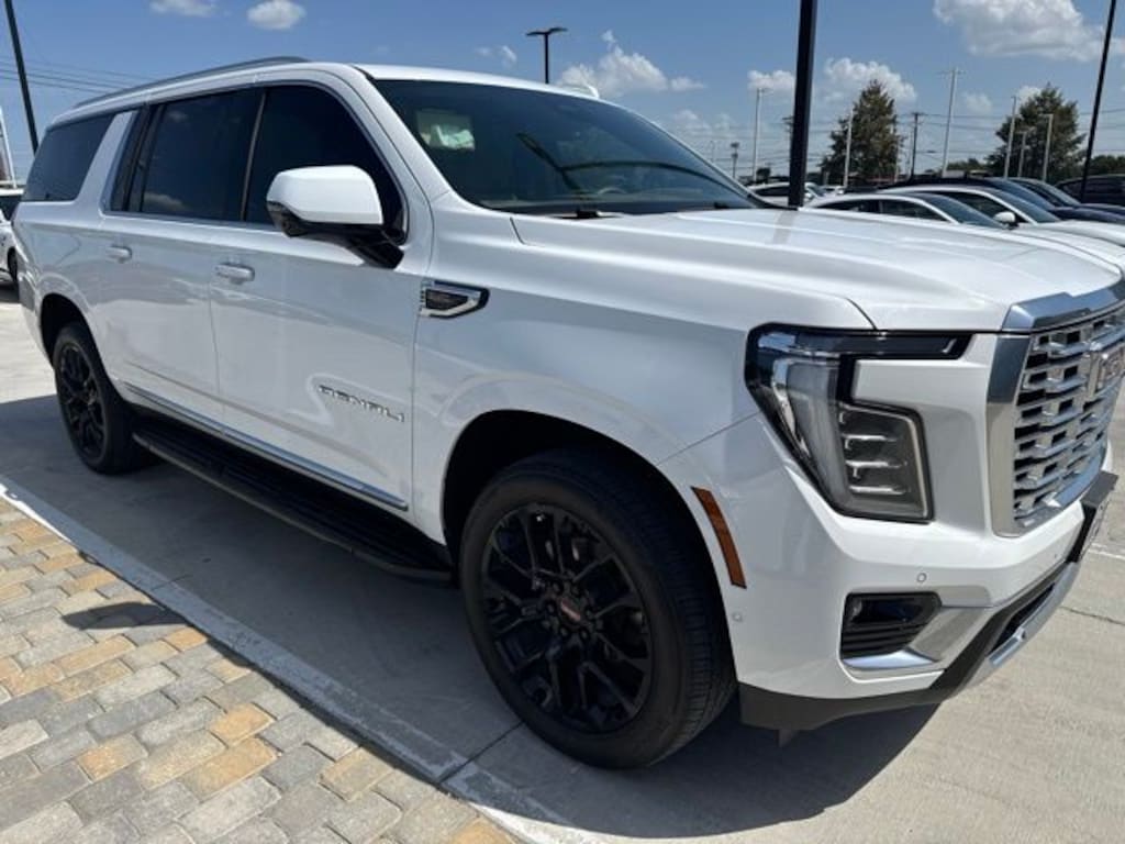 Used 2025 GMC Yukon XL Denali SUV