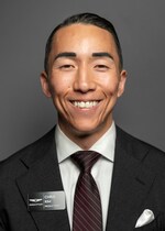 Staff member Chris Kim from ID_436af5e58fb7