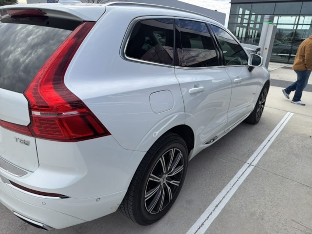 Used 2019 Volvo XC60 T5 Inscription SUV