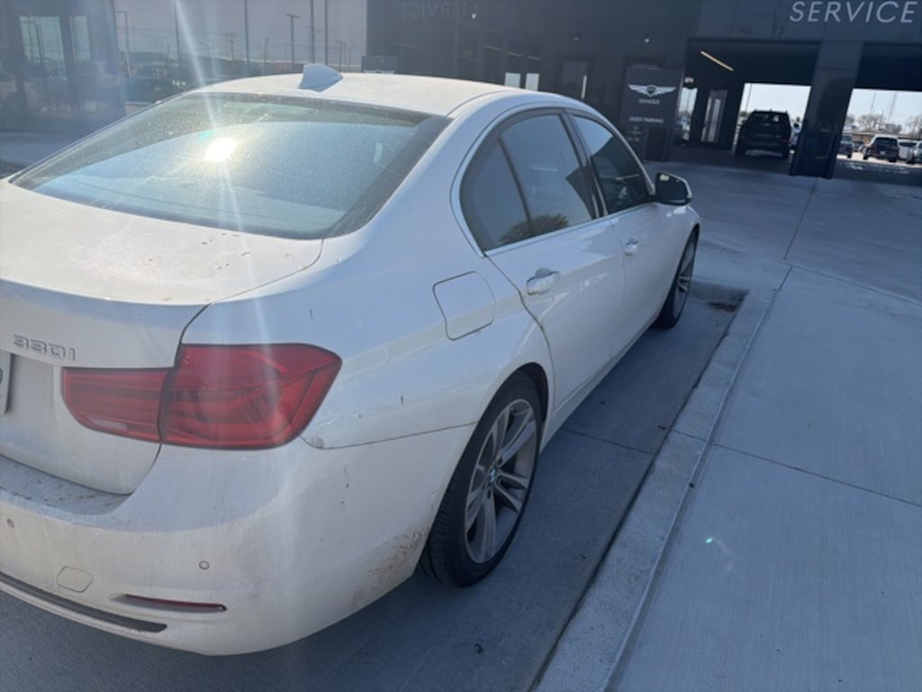 Used 2017 BMW 3 Series 330i Sedan