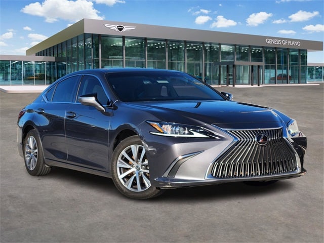 2020 Lexus ES 350's photo