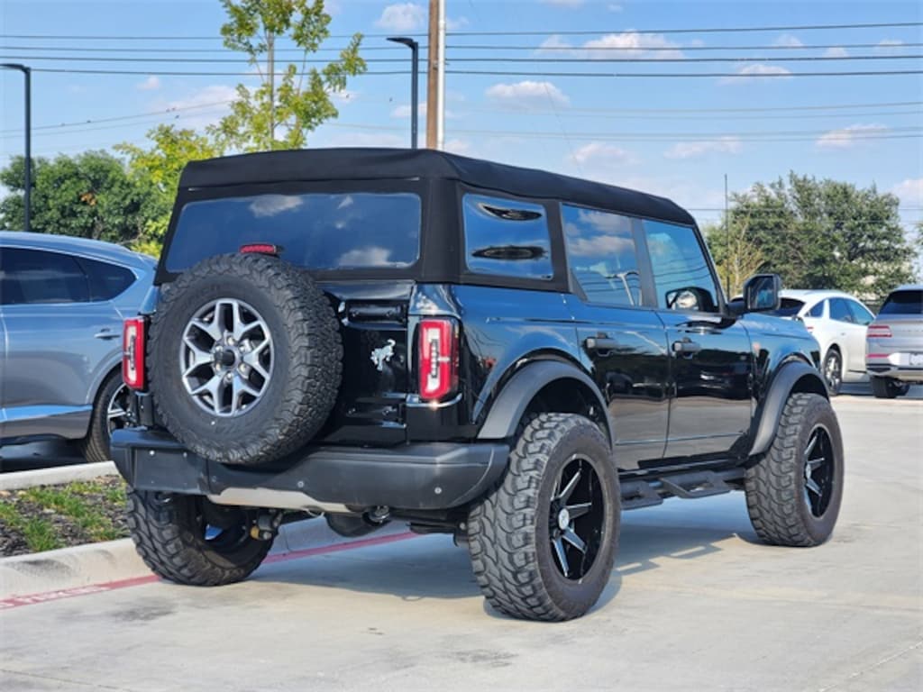 Used 2023 Ford Bronco Badlands SUV
