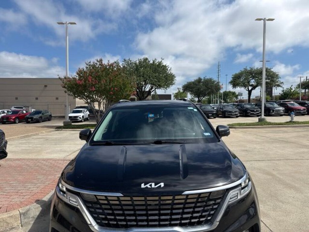 Used 2022 Kia Carnival SX Prestige MPV