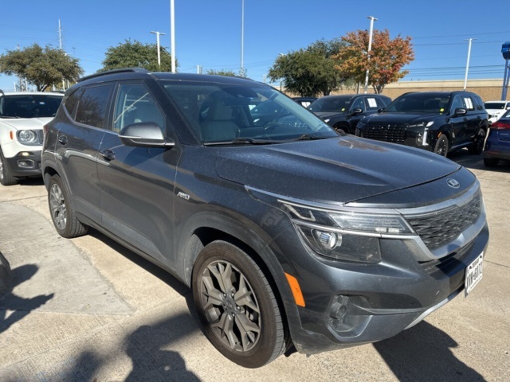 Used 2021 Kia Seltos EX SUV