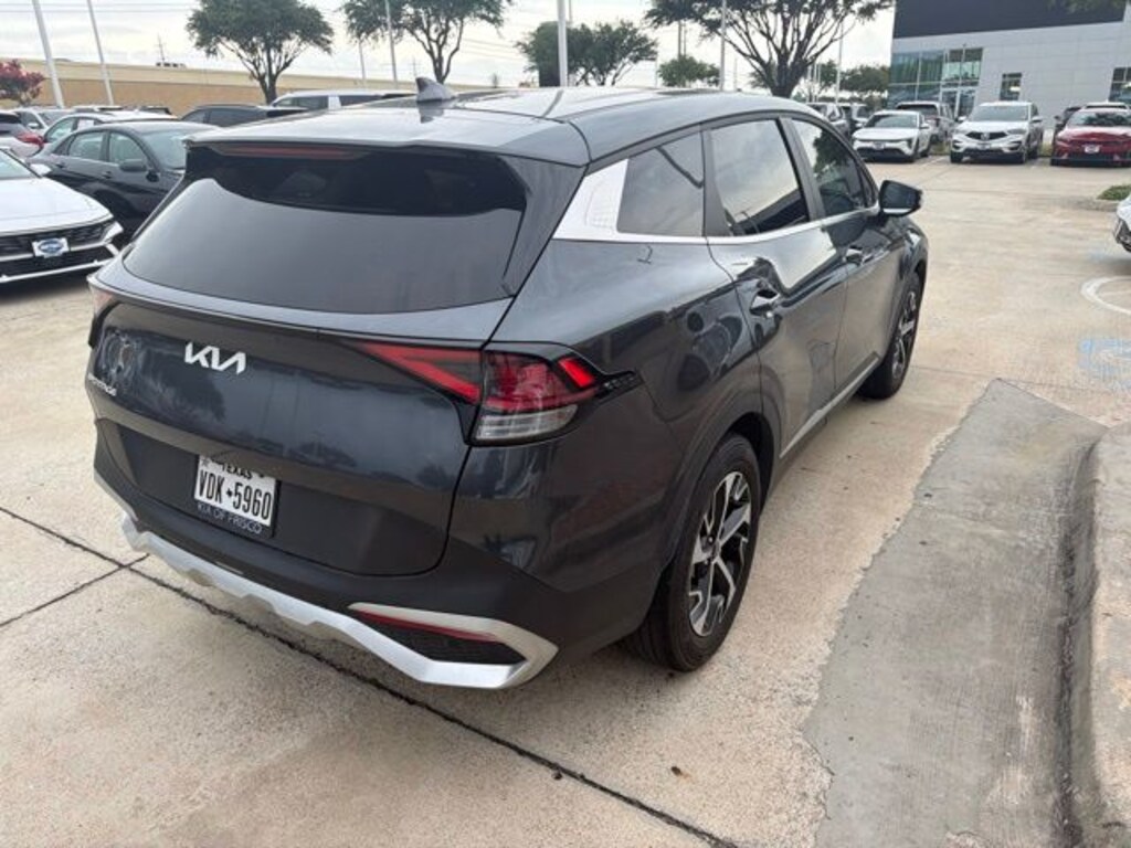 Used 2024 Kia Sportage EX SUV