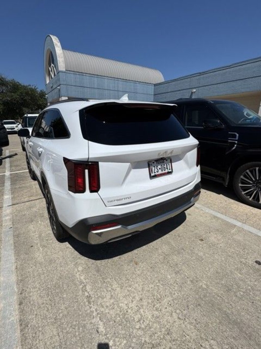 Used 2025 Kia Sorento EX SUV