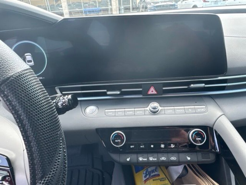 Certified 2025 Hyundai Elantra SEL Convenience Sedan