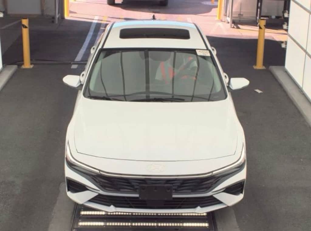 Certified 2025 Hyundai Elantra Limited Sedan