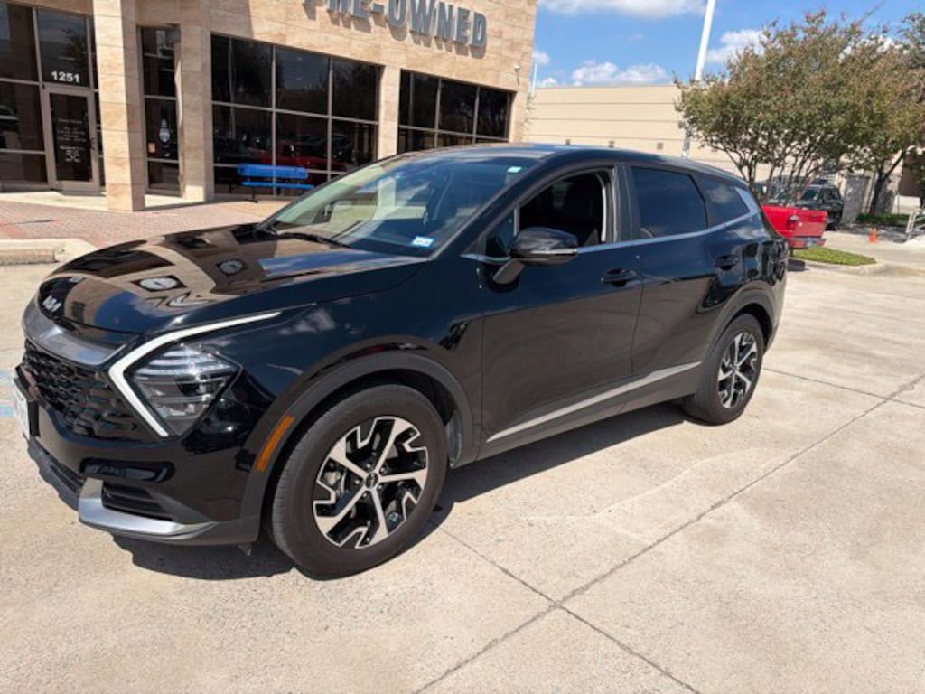 Used 2025 Kia Sportage EX SUV