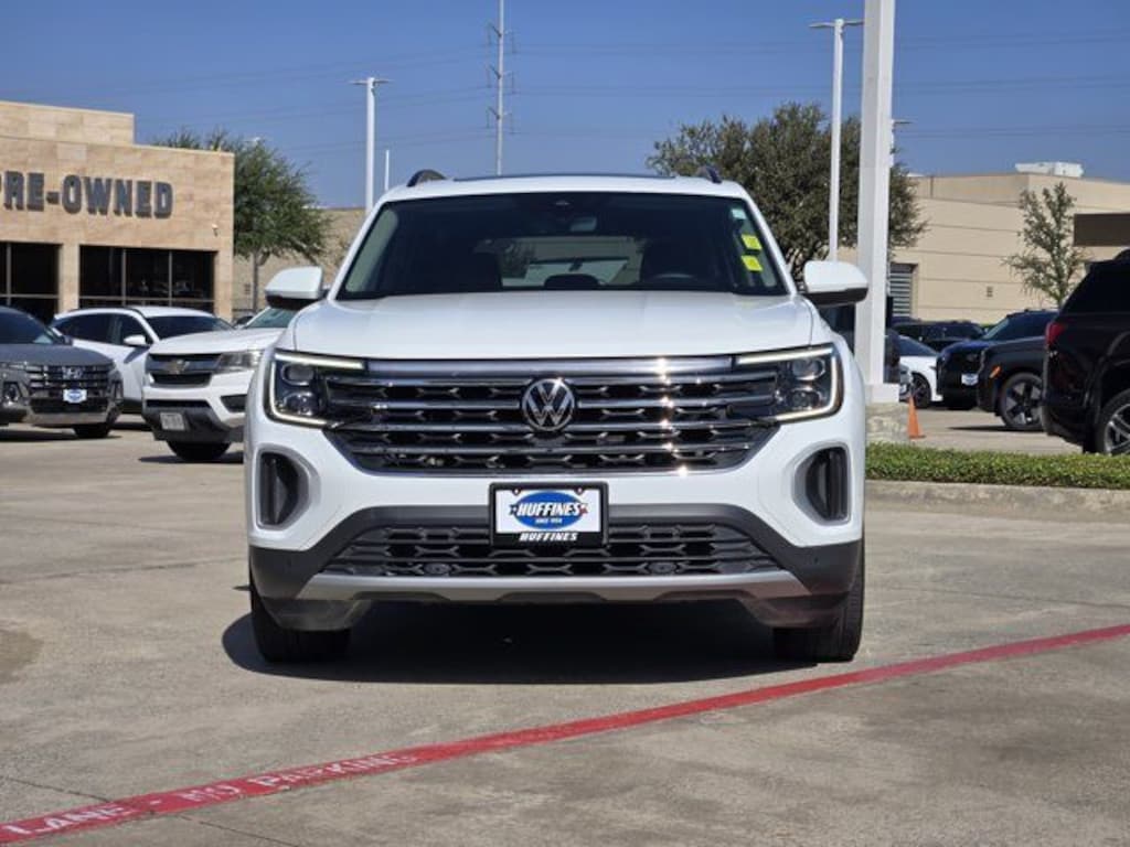Used 2024 Volkswagen Atlas 2.0T SE w/Technology SUV