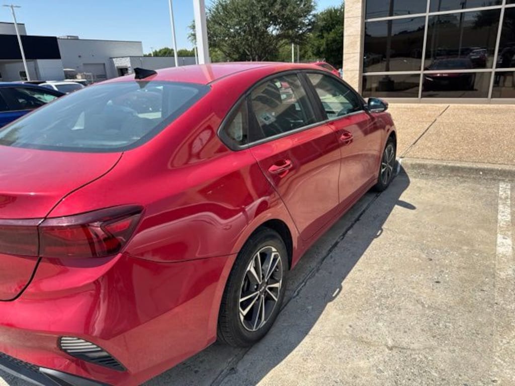 Used 2024 Kia Forte LXS Sedan