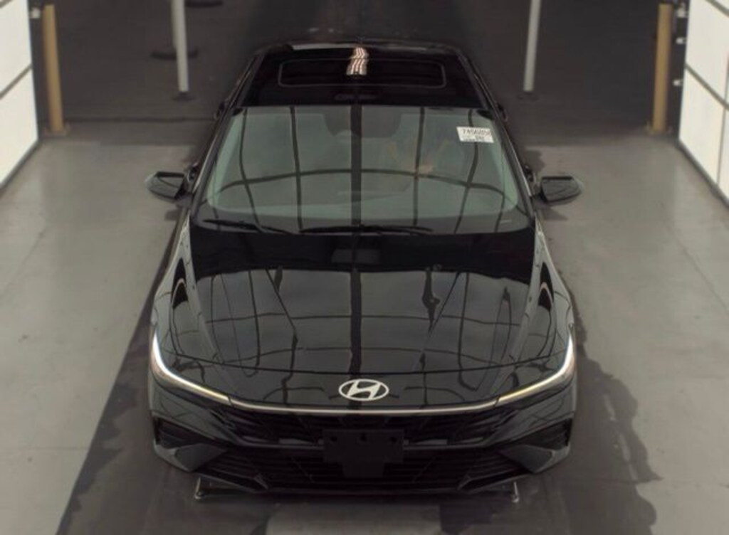 Used 2025 Hyundai Elantra SEL Convenience Sedan