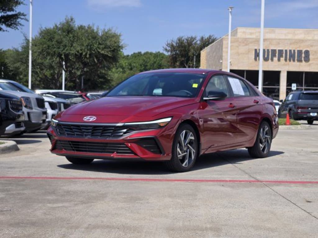 Certified 2025 Hyundai Elantra SEL Sport Sedan