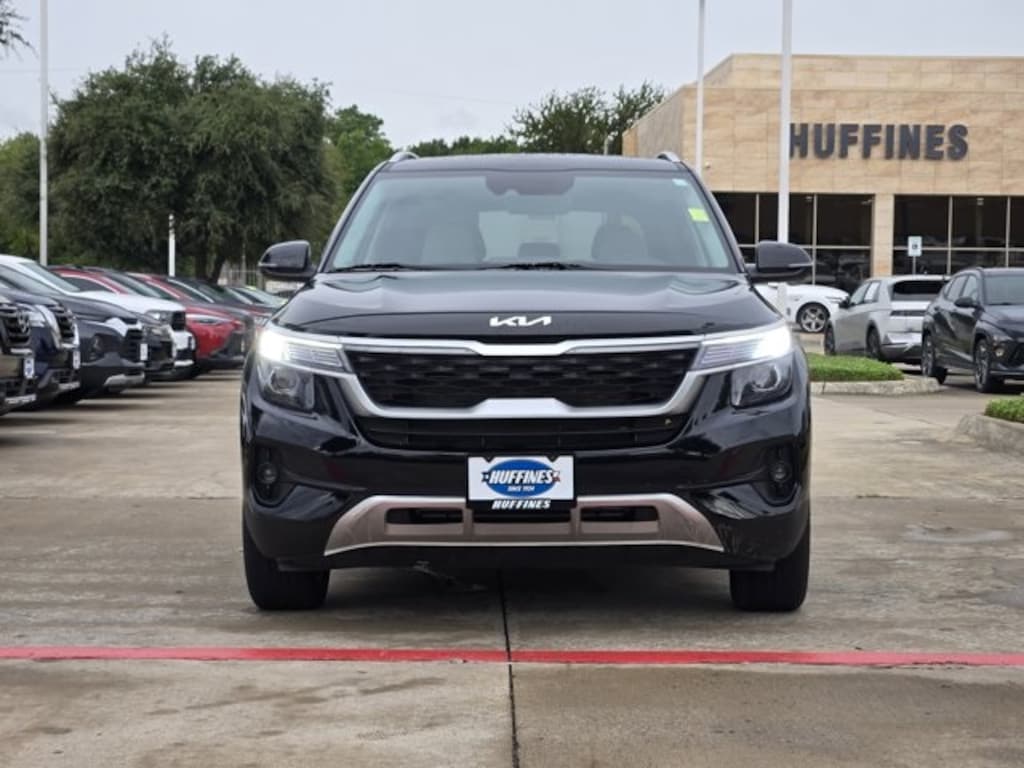 Used 2023 Kia Seltos EX SUV