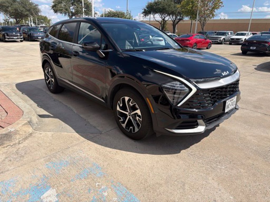 Used 2025 Kia Sportage EX SUV
