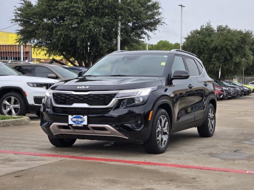 Used 2023 Kia Seltos EX SUV