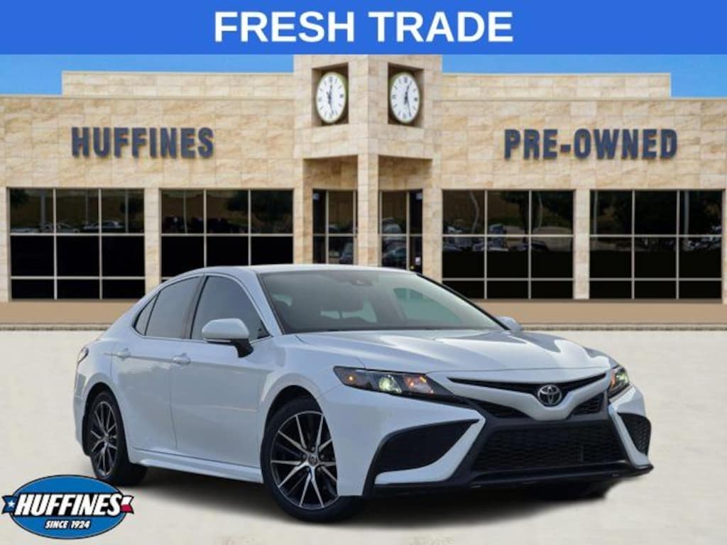 Used 2021 Toyota Camry SE Sedan