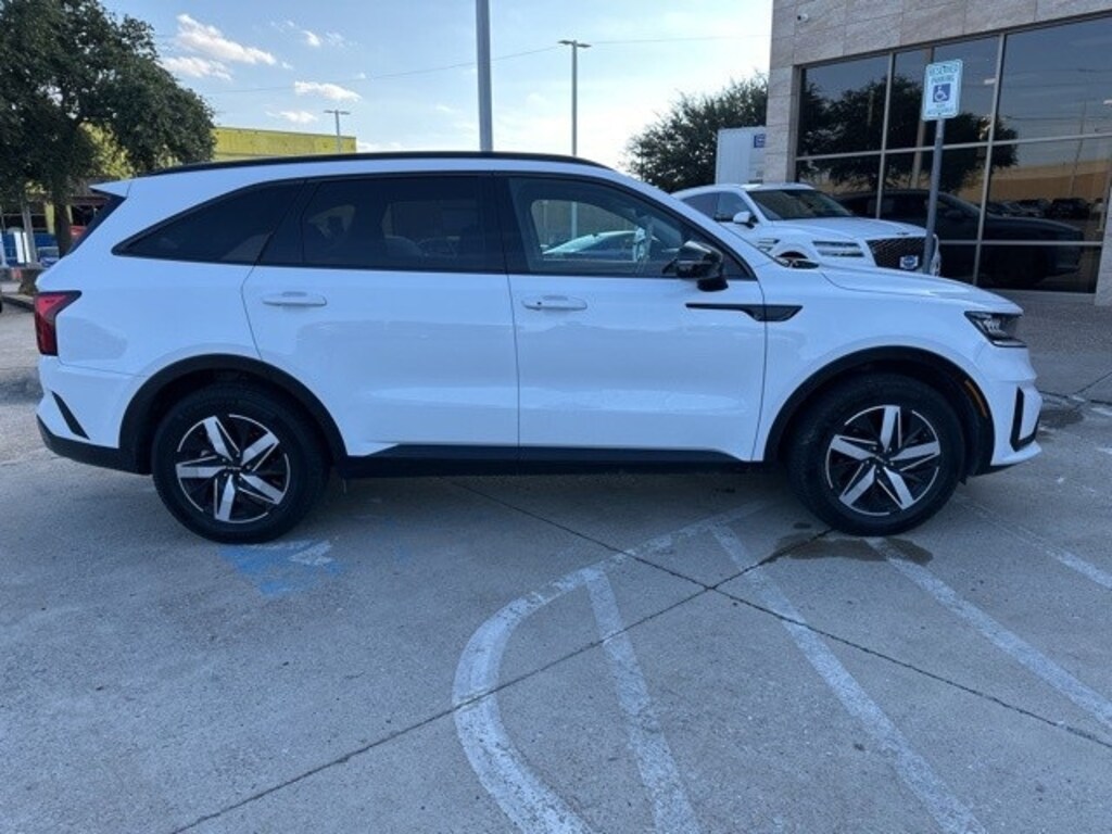 Used 2022 Kia Sorento S SUV
