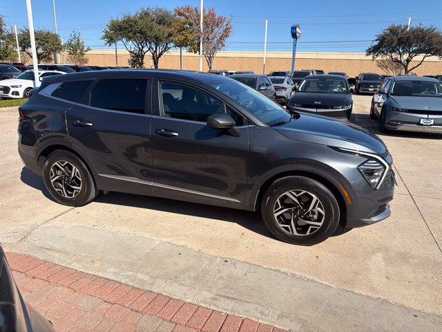 Used 2025 Kia Sportage LX SUV