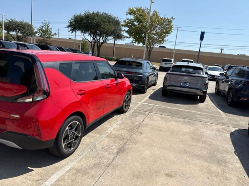 Used 2024 Kia Soul EX Hatchback