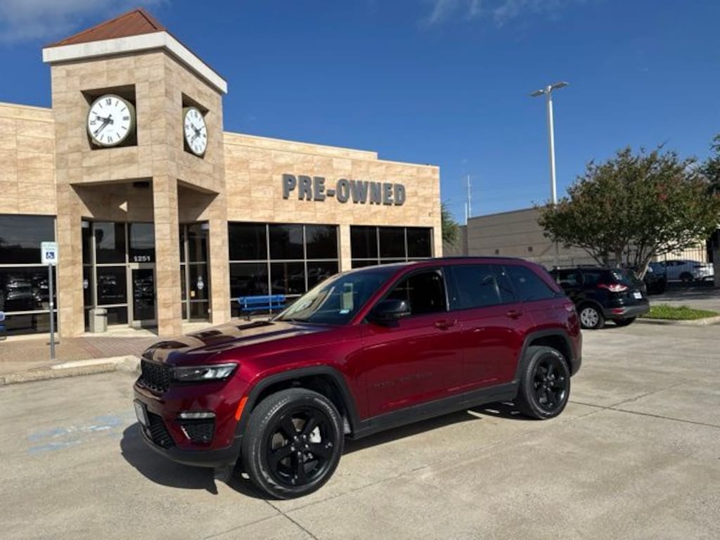 Used 2023 Jeep Grand Cherokee Limited SUV