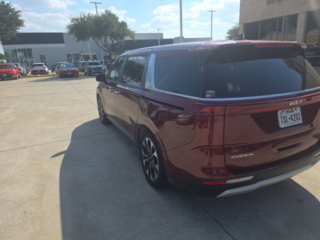 Used 2024 Kia Carnival EX MPV