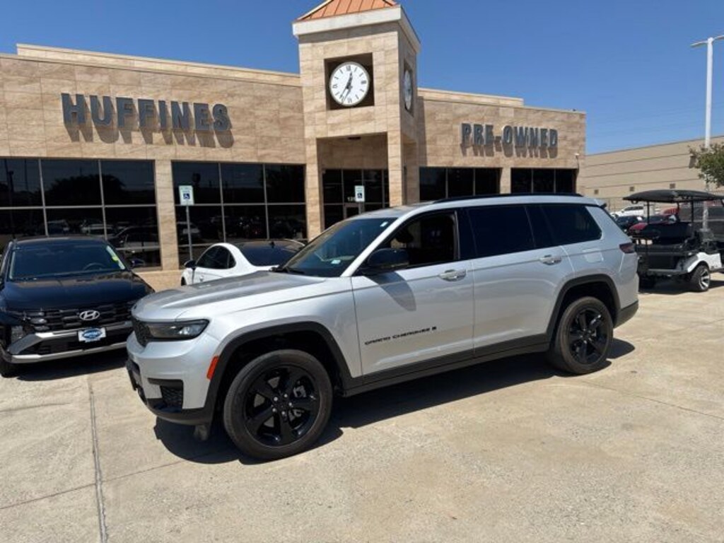 Used 2023 Jeep Grand Cherokee Altitude SUV