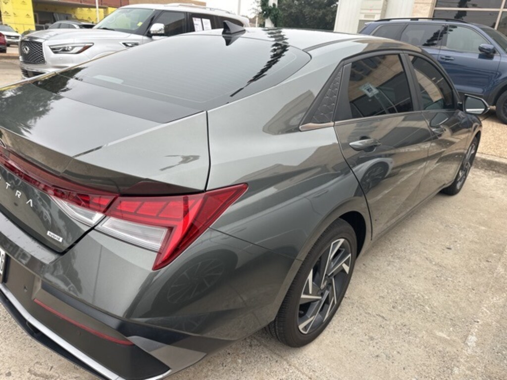 Certified 2024 Hyundai Elantra Hybrid Limited Sedan