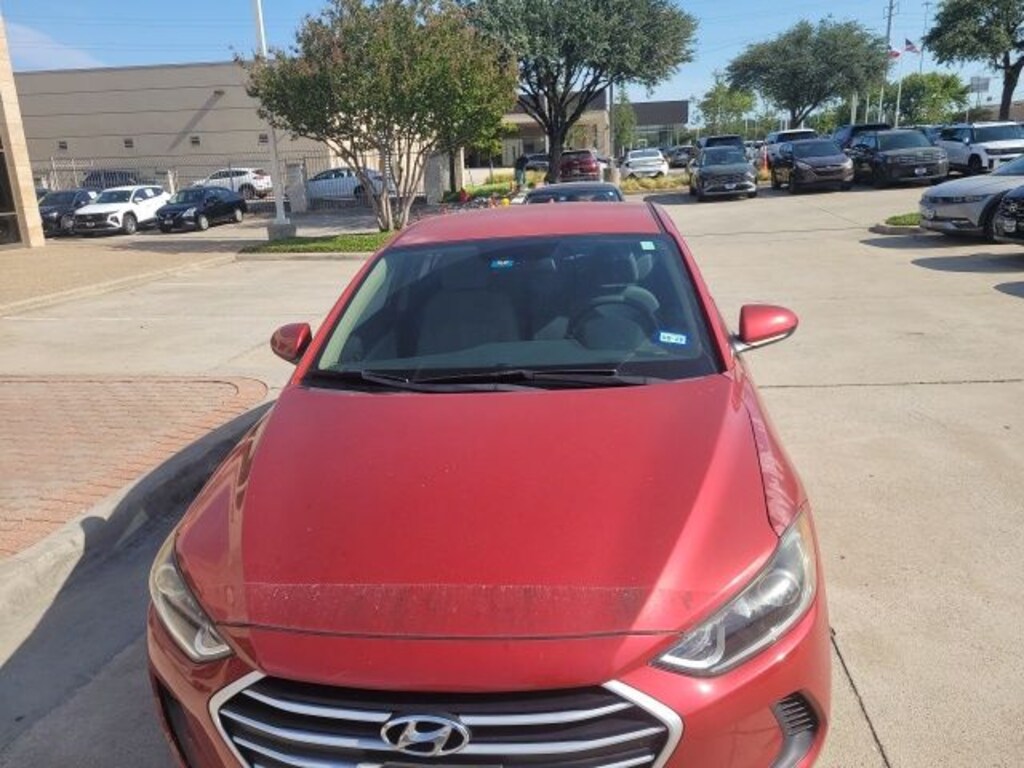 Used 2017 Hyundai Elantra SE Sedan