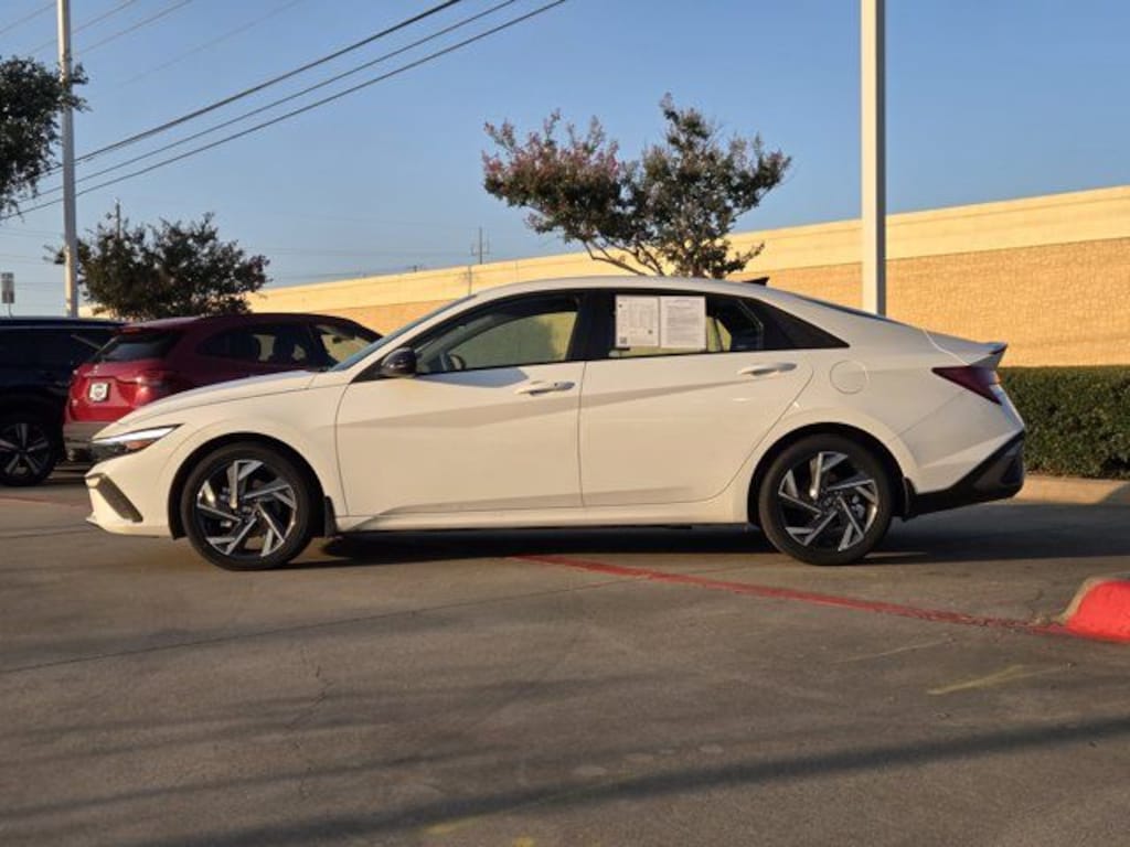 Certified 2025 Hyundai Elantra Hybrid SEL Sport Sedan