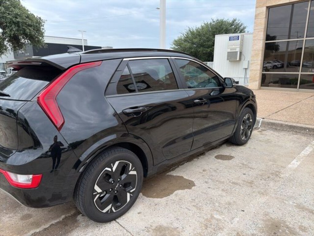 Used 2023 Kia Niro EV Wind SUV