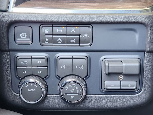 2026 Chevrolet Tahoe Z71 - Photo 17