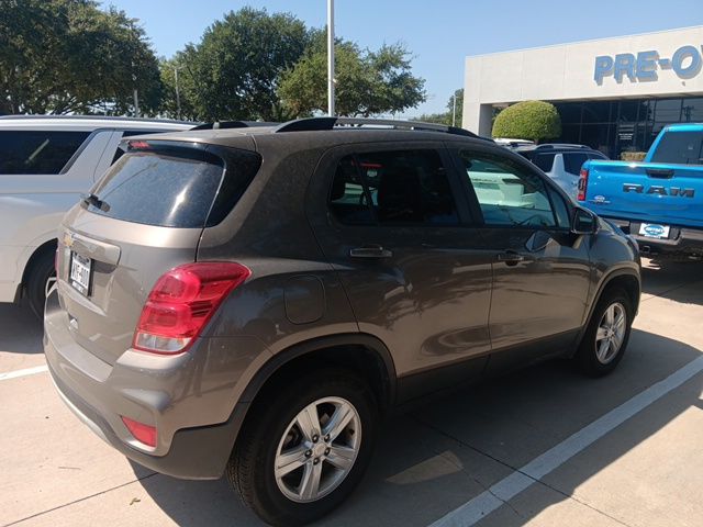 Certified 2021 Chevrolet Trax LT with VIN KL7CJPSM2MB364785 for sale in Plano, TX