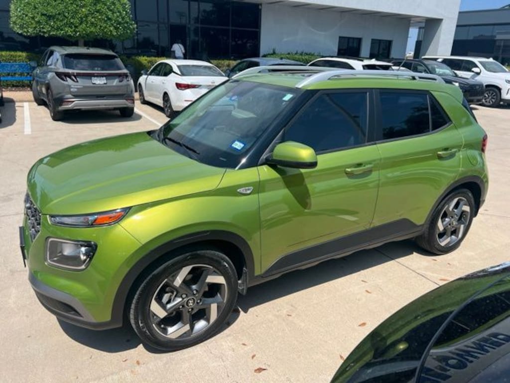 Used 2023 Hyundai Venue SEL SUV